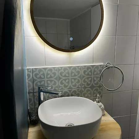 Διαμέρισμα Daphne Village House - Close To & Poros